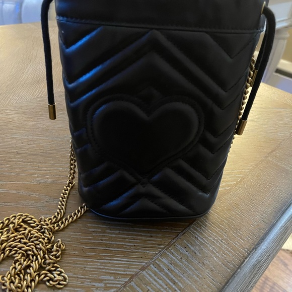 Gucci Handbag! - Picture 2 of 7